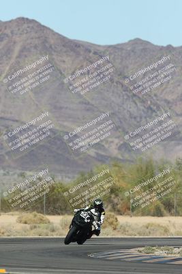 media/Oct-30-2025-Racers Edge (Thu) [[dabbdaf680]]/3-B Group/Session 5 (Turn 6)/